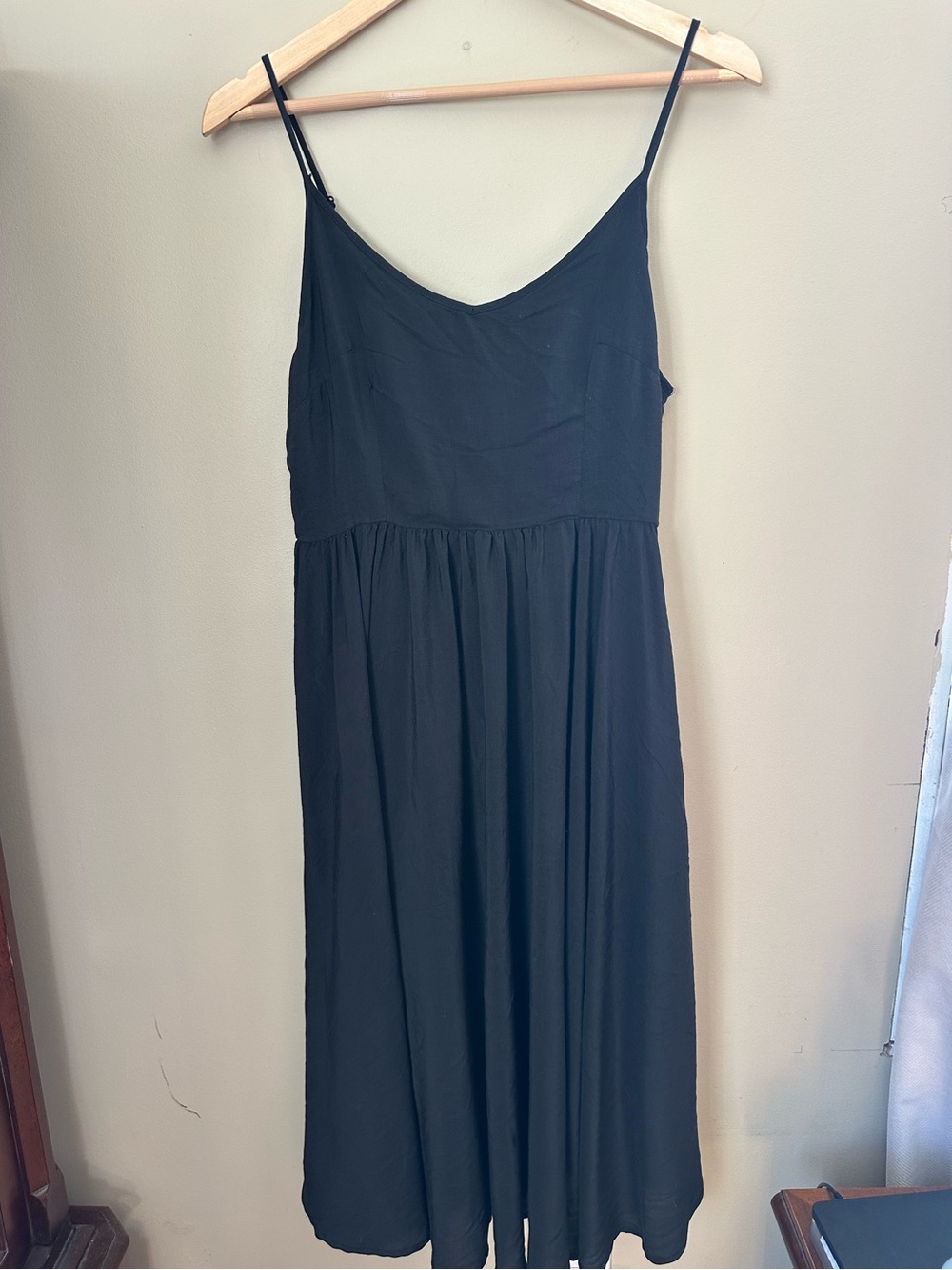 Molly Bracken Black V-Neck Tank Midi Dress Sz S